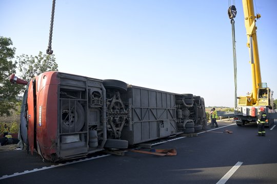Per kraupią autobuso avariją žuvo 12 lenkų turistų