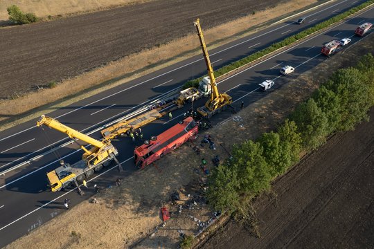 Per kraupią autobuso avariją žuvo 12 lenkų turistų