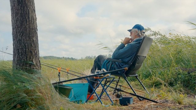 „Šiandien kimba“ – smagi žvejyba iš salos dugninėmis meškerėmis!