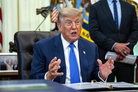 D. Trumpas palankiai vertina Saudo Arabijos, Turkijos ir Pakistano gynybos sutartį