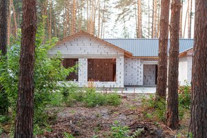 Ar 200 000 eurų dar pakanka nuosavam namui pastatyti? Paaiškino, kaip skaičiuoti kainą