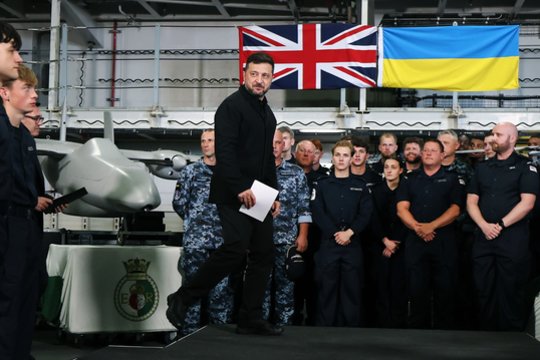 Išskyrė išskirtinį Londono vaidmenį Ukrainoje: V. Putino keršto nebijo
