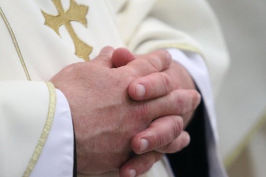 Ieškoma būdu, kaip užkirsti kelią nusikaltimams prieš vaikus: prakalbo apie gydymą medikamentais