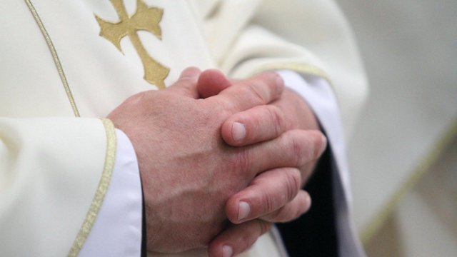 Ieškoma būdu, kaip užkirsti kelią nusikaltimams prieš vaikus: prakalbo apie gydymą medikamentais