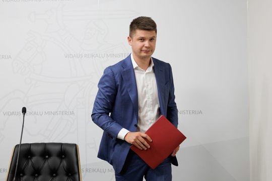 Po Lrytas publikacijos R. Liubajevas traukiasi iš VSAT vado pareigų