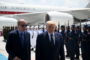 R. T. Erdoganas ragina D. Trumpą kare su Iranu naudotis diplomatijos priemonėmis