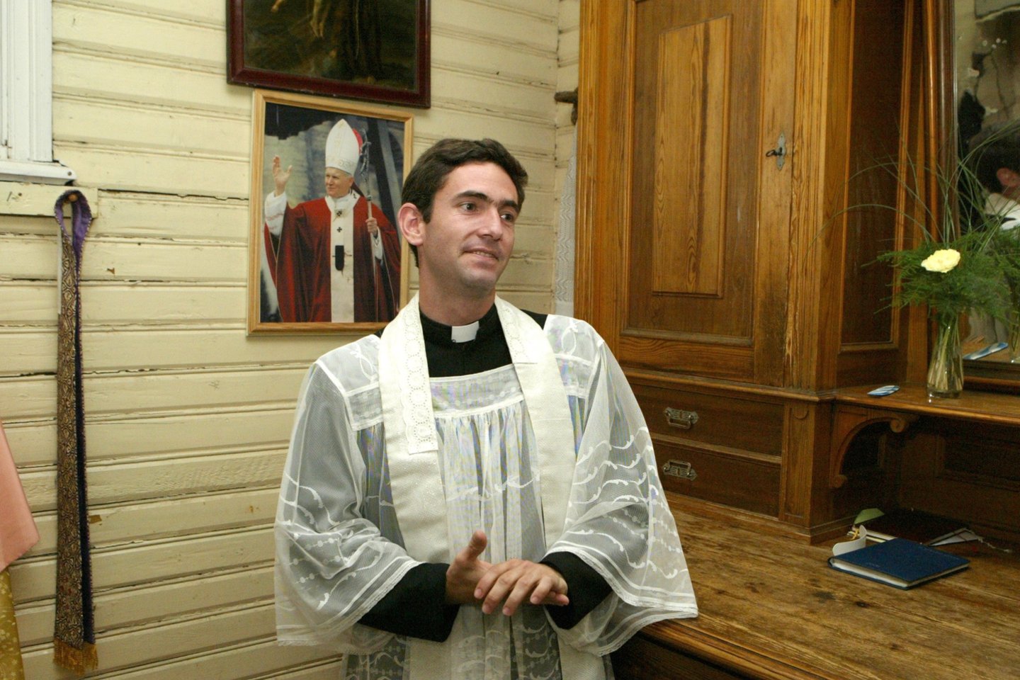 Kunigas iš Argentinos Domingo Avellaneda Cabanillas tarnystės Lietuvoje pradžioje.<br>S.Bagdonavičiaus nuotr.