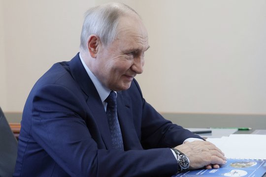 V. Putinas rizikuoja nauju galvos skausmu: skandalingu vizitu atgaivino seną konfliktą