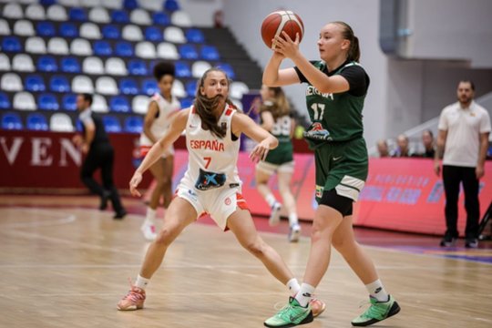 Europoje sudaužytos be gailesčio: Lietuvos krepšininkės per antrąjį kėlinį pelnė vos 2 taškus