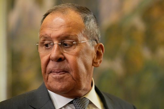 Karas Ukrainoje. Iš S. Lavrovo – griežti grasinimai JK