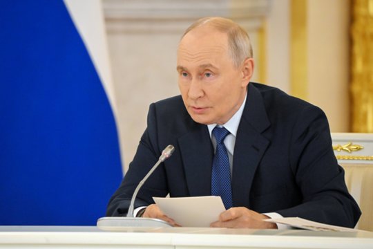Karas Ukrainoje. Po Ukrainos smūgių Rusijos infrastruktūrai – V. Putino reakcija