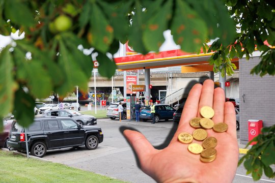 Vyrą suglumino degalinėje pamatytas vaizdas – įtaria, kad klientai yra apgaudinėjami