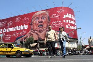 Iranas kirto D. Trumpui: bando nukreipti dėmesį nuo JAV problemų