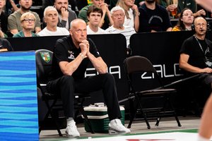 Kas čia buvo: nesuprantami R. Kurtinaičio klausimai apie 0,8 sekundės