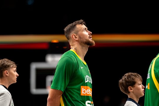 Rinktinės bėdas ir motyvaciją grįžti aptaręs D. Motiejūnas: „Sakiau, kad greičiausiai nebežaisiu“