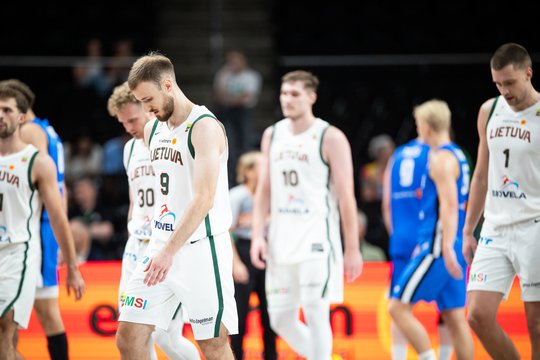 Lietuvos rinktinės rungtynėse – tragiškas lankomumas ir nejaukų juoką sukėlęs epizodas