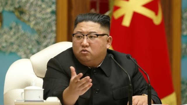 Iš Šiaurės Korėjos – pašaipios replikos į Pietus: kariuomenę pavadino marionete