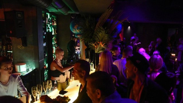 Sostinėje pradėti ženklinti saugesni barai: paaiškino, ką būtina žinoti lankytojams