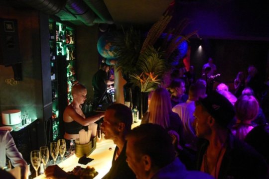 Sostinėje pradėti ženklinti saugesni barai: paaiškino, ką būtina žinoti lankytojams