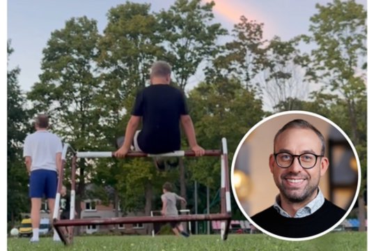 Gimtajame miestelyje apsilankęs ir su vietos vaikais pabendravęs žurnalistas turi prašymą tėvams 