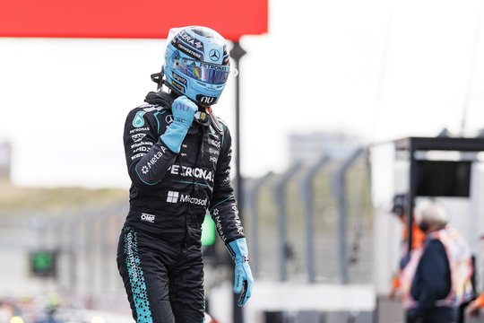 F1 sprinto lenktynes iš pirmosios vietos pradės G. Russellas