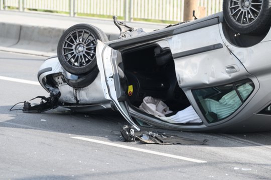 Radviliškio rajone vertėsi automobilis, ligoninėje atsidūrė visas ekipažas