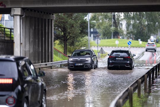 Meteorologas spėja: smarkiausi gūsiai dar tik laukia