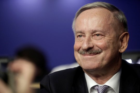 Mirė buvęs Estijos premjeras ir eurokomisaras S. Kallasas