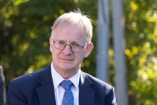 Istorikas A. Bubnys pretenduoja į Europos atminties ir sąžinės platformos apdovanojimą