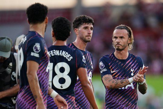 „Tottenham“ sezonas prasidėjo triuškinančiu pralaimėjimu