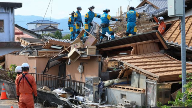 Japoniją sudrebino žemės drebėjimas: sužeisti mažiausiai 37 žmonės
