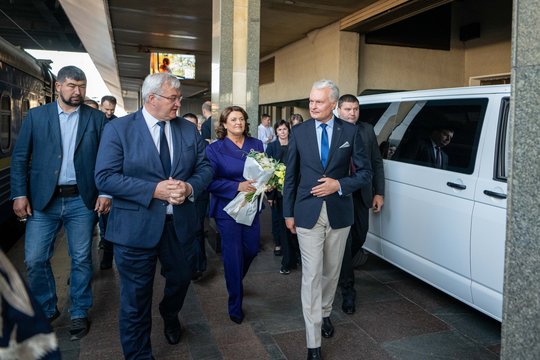 Karas Ukrainoje. M. Fedorovas dar sykį kirto V. Zelenskiui dėl korupcijos: tai kelia klausimų