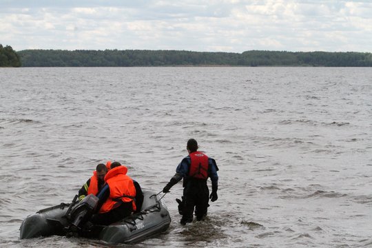 Pagalbos šauksmas iš Kauno marių – žvejys niekaip negalėjo pasiekti kranto