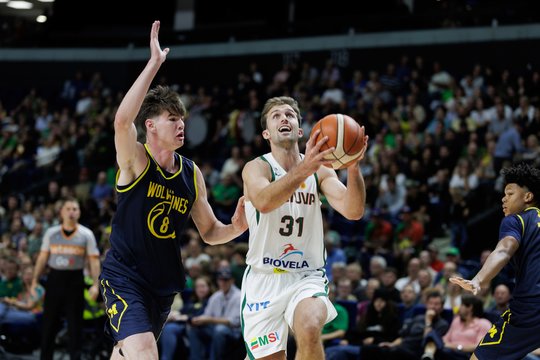 Dviženklį atsilikimą panaikinę Lietuvos krepšininkai palaužė NCAA čempionus