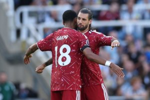 „Premier“ lygoje – įspūdingai išsigebėję „Liverpool“ ir „Manchester City“