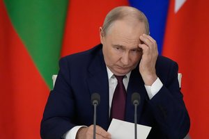 V. Putinui – antausis jo paties kieme
