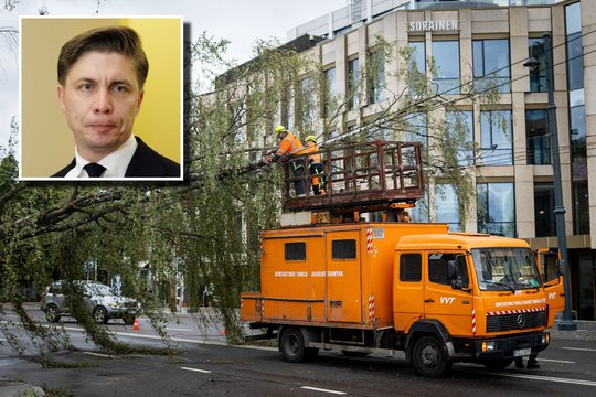 Iš M. Sinkevičiaus – raginimai tarnyboms: audros pasekmių likvidavimas turėtų būti spartesnis