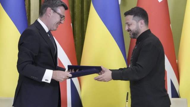 Kremlius žarstosi grasinimais JK: užsiminė apie svarbius taikinius