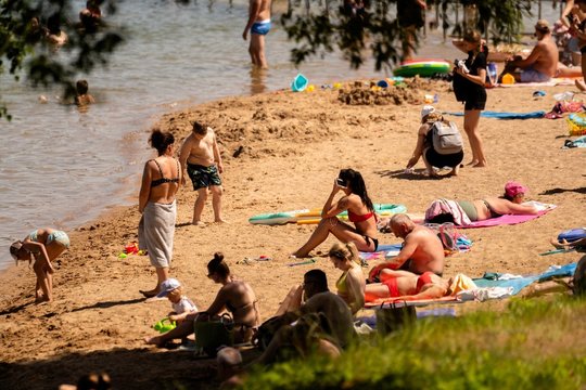 Trumpam į šalį sugrįš šiluma: po jos – lietaus banga