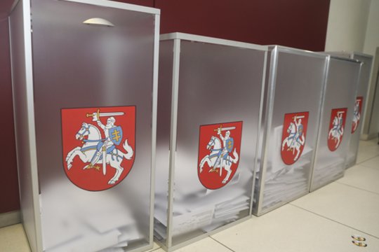 Siūloma 2027 metų merų ir savivaldybių tarybų rinkimus surengti kovo 7-ąją