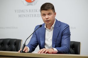 M. Katelynas siūlo keisti šaunamojo ginklo naudojimo tvarką pareigūnams
