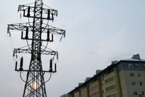 Fiksuotos elektros kainos per savaitę didėjo