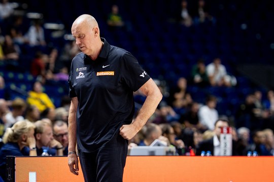 R. Kurtinaitis atsisveikino su dviem rinktinės krepšininkais