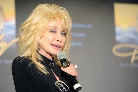 Paaiškėjo kantri muzikos legendos Dolly Parton mirties priežastis