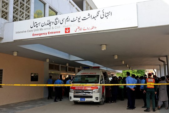 Tragedija Pakistane: ligoninėje kilus gaisrui žuvo 15 naujagimių