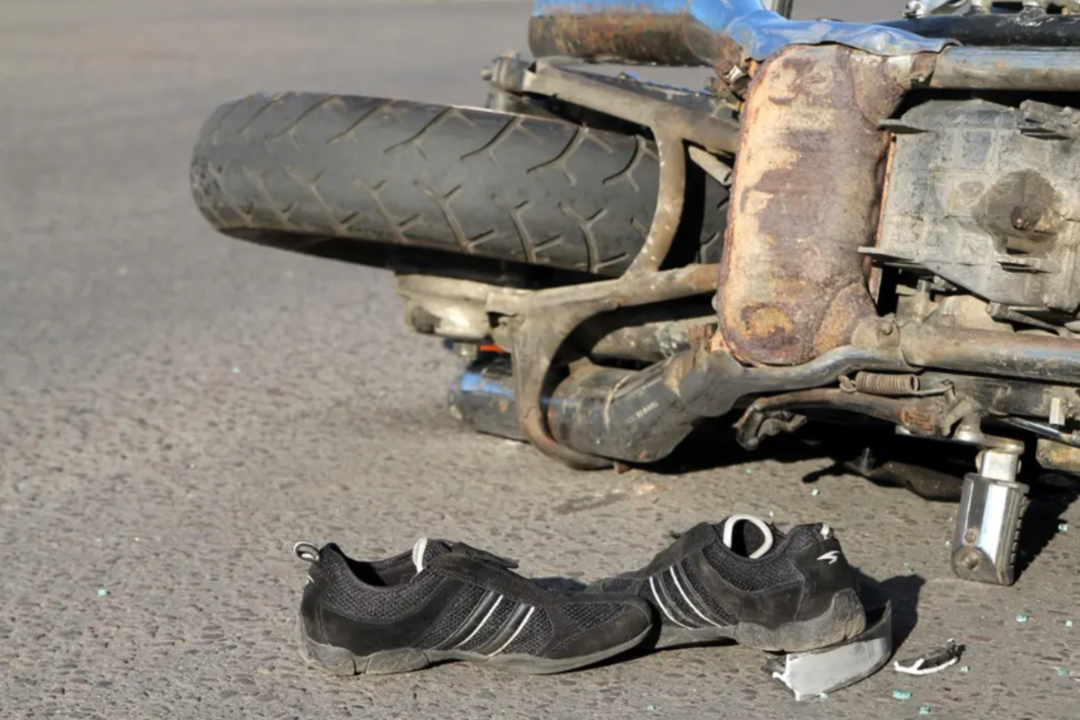 Kauno rajone – du girti vairuotojai ir panašus scenarijus: kliudyti motociklai, nukentėjo vaikai