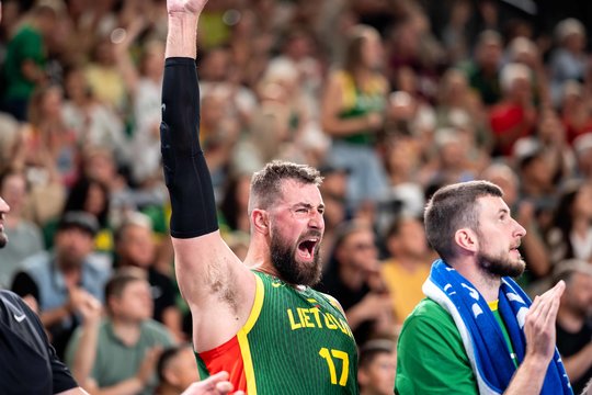 J. Valančiūnas „Žalgirio“ gerbėjams siunčia aiškią žinią: „Noriu patriukšmauti“