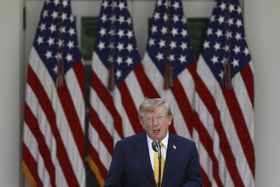 D. Trumpas mano, kad Irano lyderis Khamenei vis dar gyvas