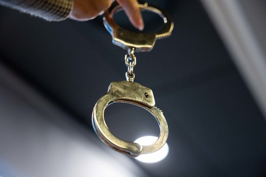 Kaunietis pats susirakino antrankiais ir nesugebėjo jų nusiimti – padėti negalėjo net ugniagesiai