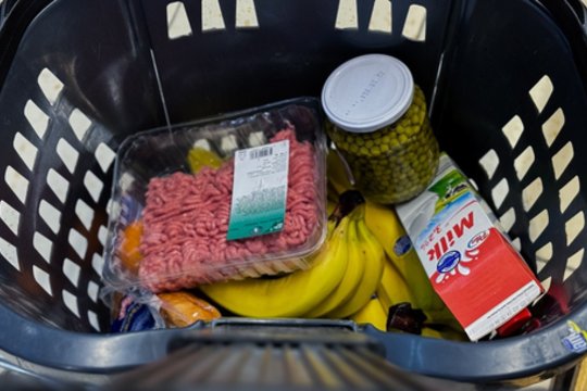 Rudenį maisto kainos gali nemaloniai nustebinti: prakalbo, ką matysime lentynose